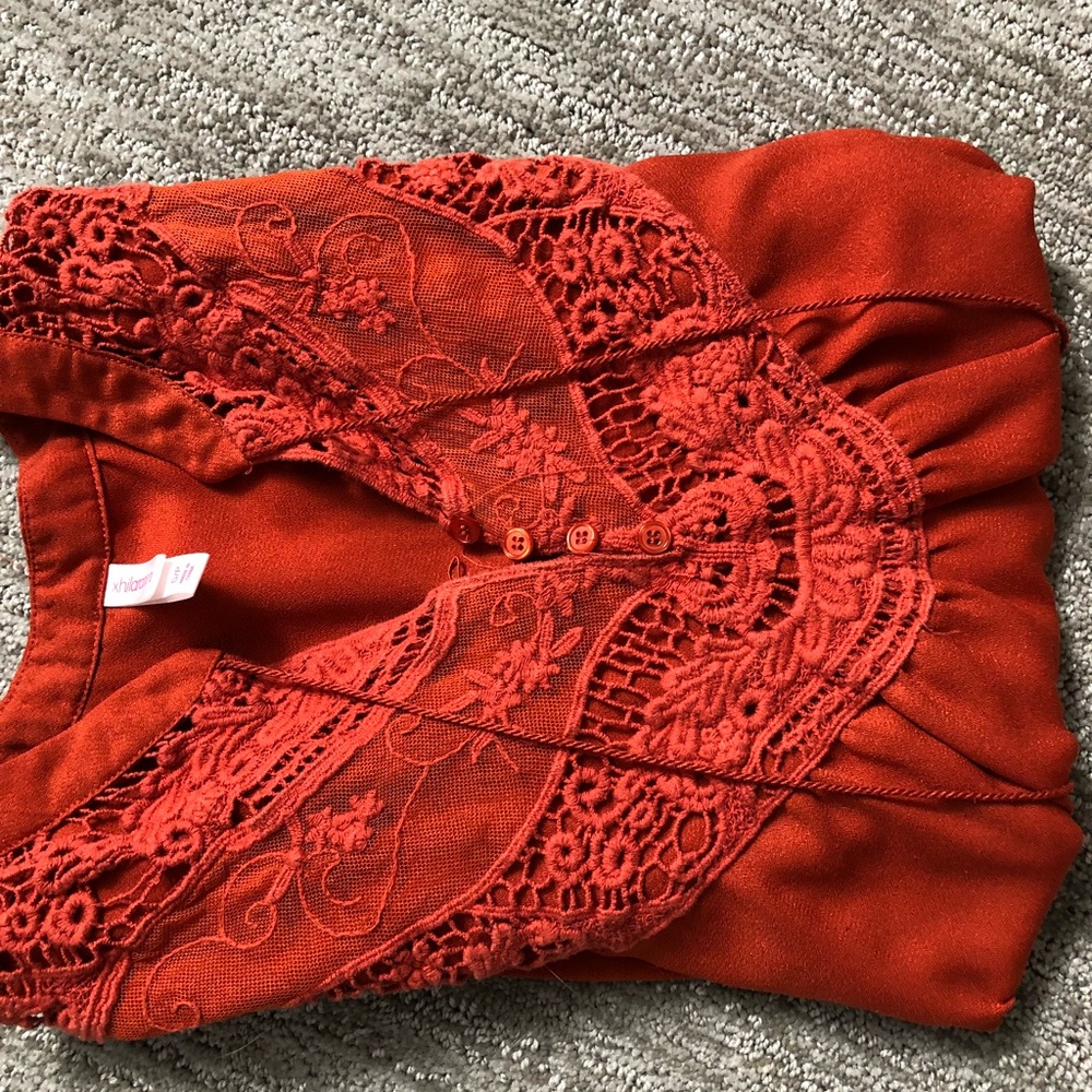 Mid sleeve top